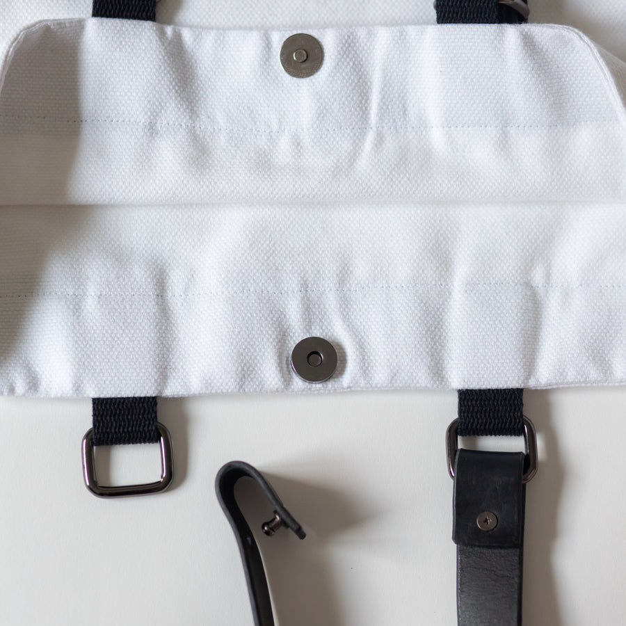White canvas bag with removable leather handles