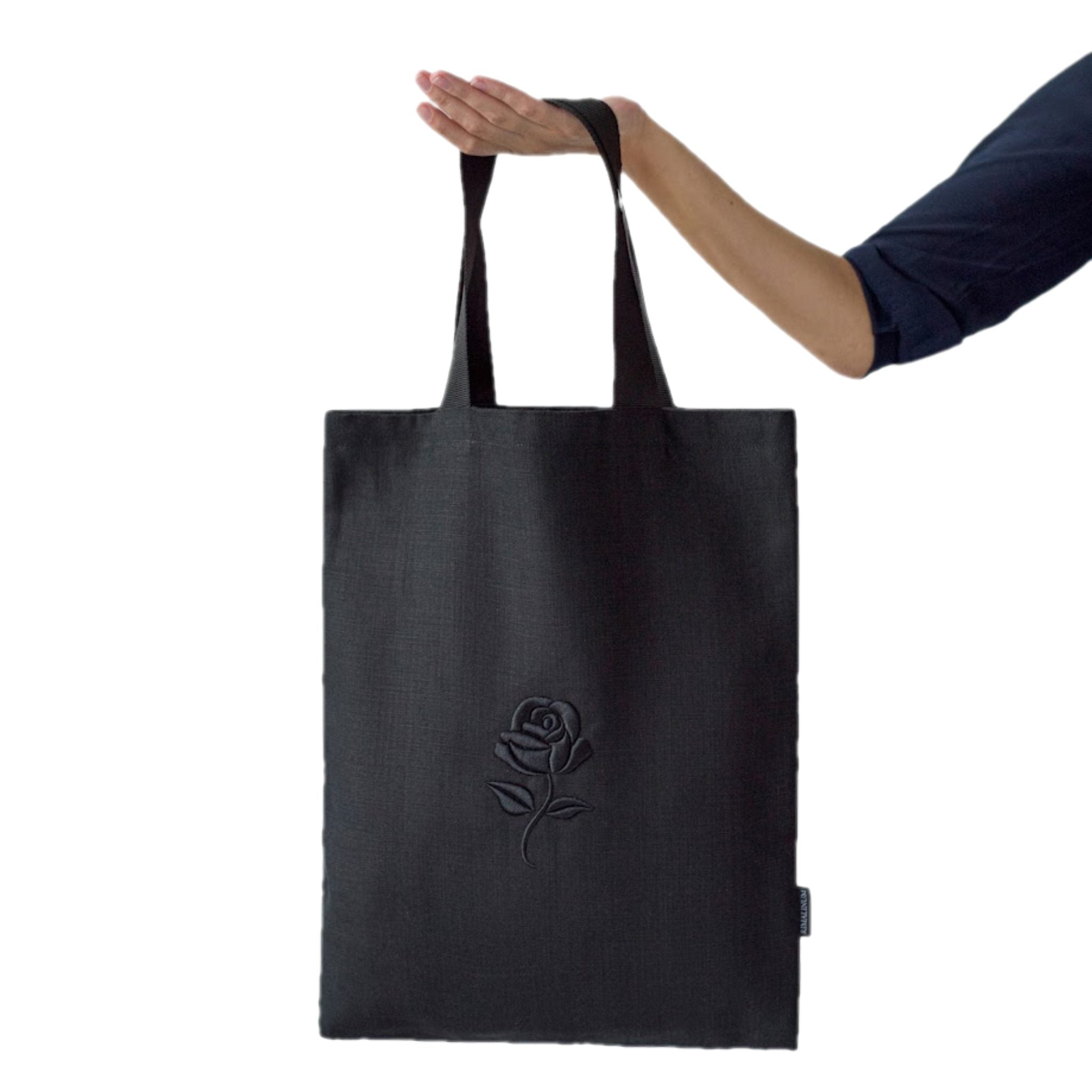http://rimalinum.com/cdn/shop/products/4778003903258.main.extra-large-tote-with-3d-rose.jpg?v=1649788237