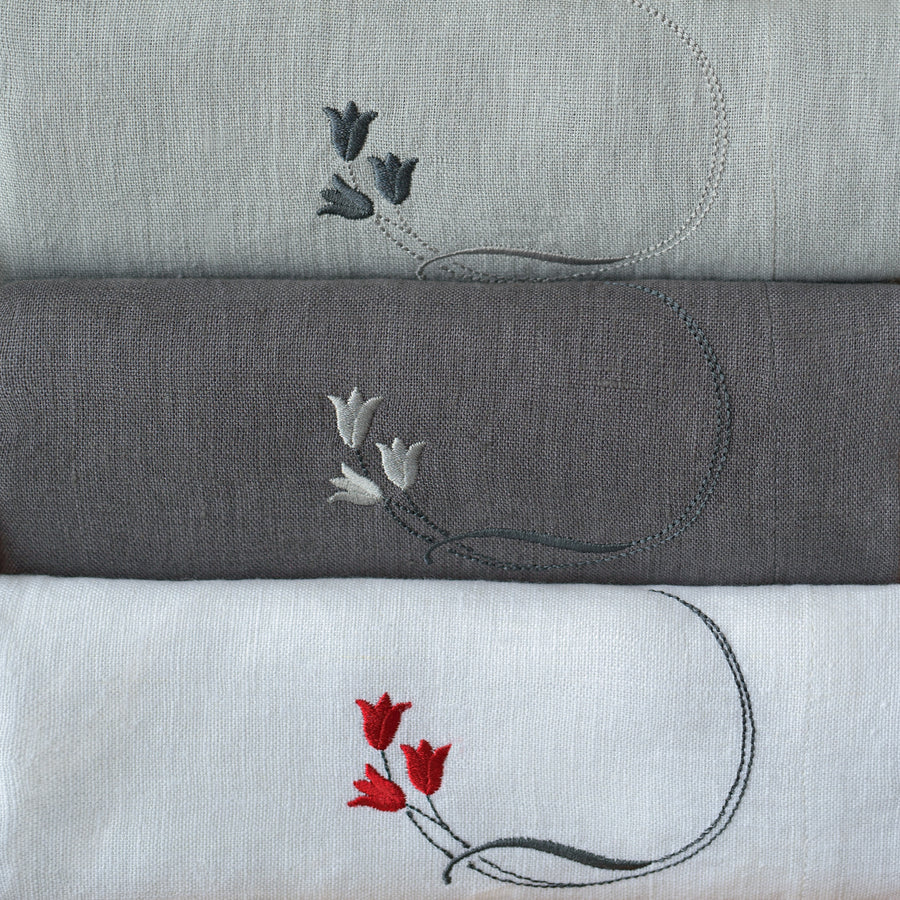 Various colors linen napkins with embroidery