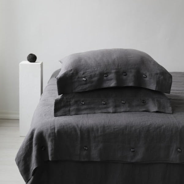 Linen Pillowcases with side buttons "Beatrice"