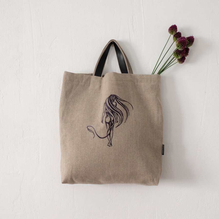 Natural linen bag with Girl's Figure embroidery from Rimalinum