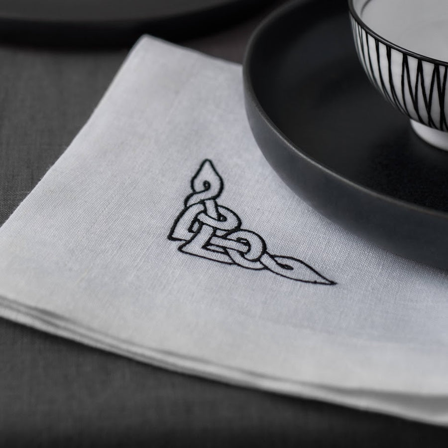 Linen napkins with  embroidery