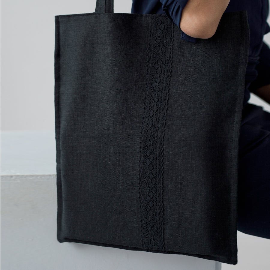 Gorgeous black shoulder tote bag with laces
